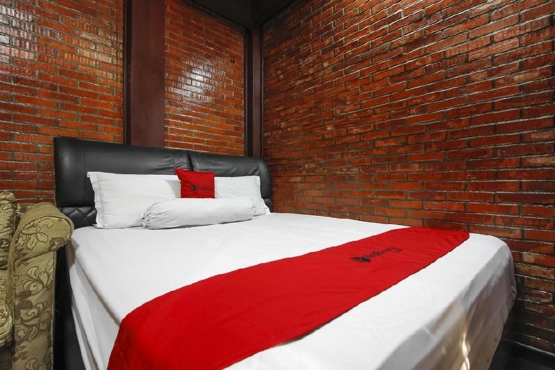 RedDoorz @ Cilandak Timur - Oda