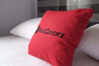RedDoorz near Supermall Karawaci 2 fotoÄŸrafÄ±