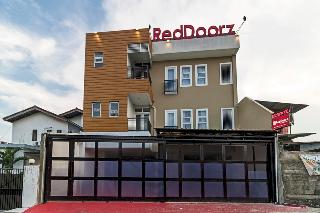 RedDoorz Plus @ Cipete Damai otel fotoğrafı