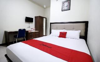 RedDoorz Plus near Universitas Indonesia fotoÄŸrafÄ±
