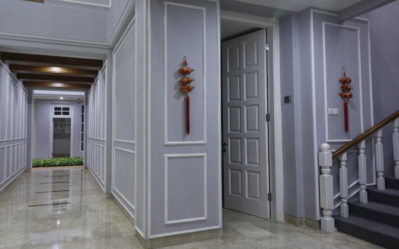 RedDoorz Premium near RS Pondok Indah La Maison - Lobi