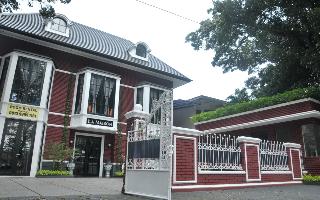 RedDoorz Premium near RS Pondok Indah La Maison fotoÄŸrafÄ±