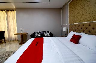 RedDoorz Premium near RS Pondok Indah La Maison fotoÄŸrafÄ±