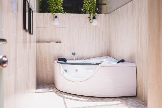 RedDoorz Premium near RS Pondok Indah La Maison fotoÄŸrafÄ±
