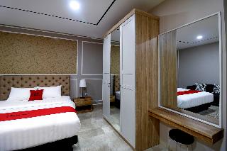 RedDoorz Premium near RS Pondok Indah La Maison fotoÄŸrafÄ±