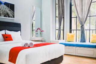 RedDoorz Premium near RS Pondok Indah La Maison fotoÄŸrafÄ±