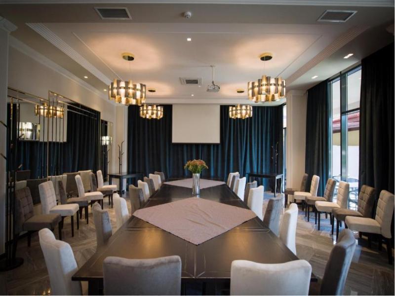 Nora Prestige Timisoara - Toplantı