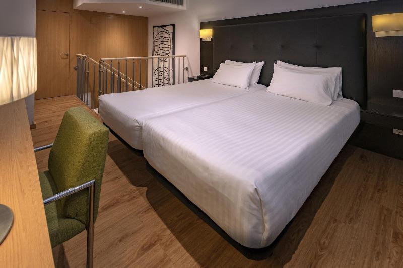 Apartamentos Playa De Castelldefels - Oda