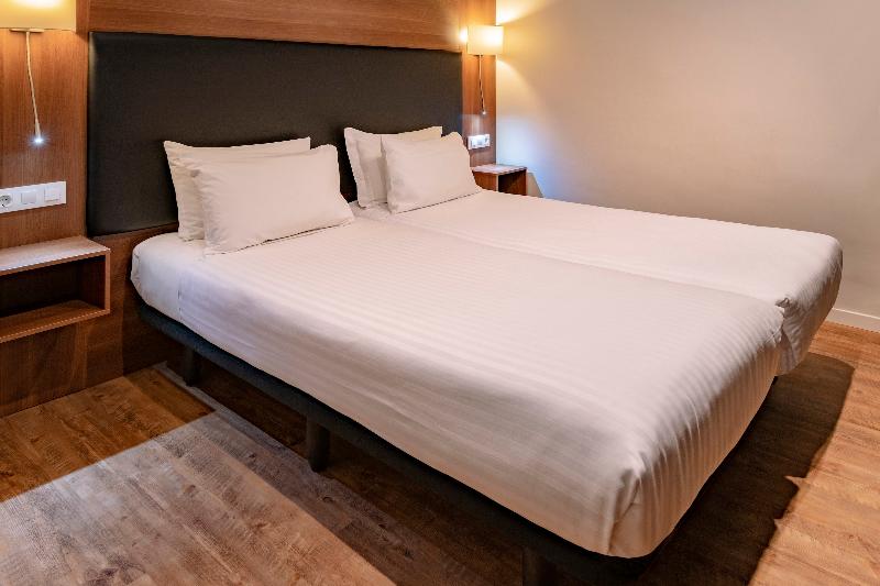 Apartamentos Playa De Castelldefels - Oda