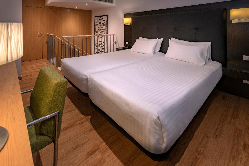 Apartamentos Playa De Castelldefels - Oda