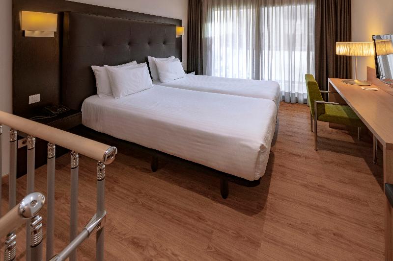 Apartamentos Playa De Castelldefels - Oda