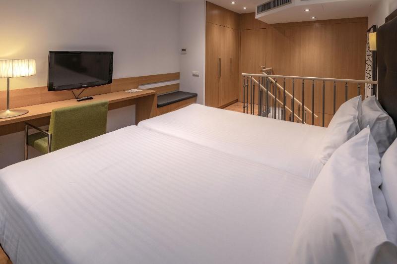 Apartamentos Playa De Castelldefels - Oda
