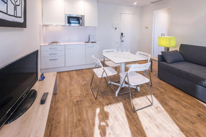 Apartamentos Playa De Castelldefels - Oda