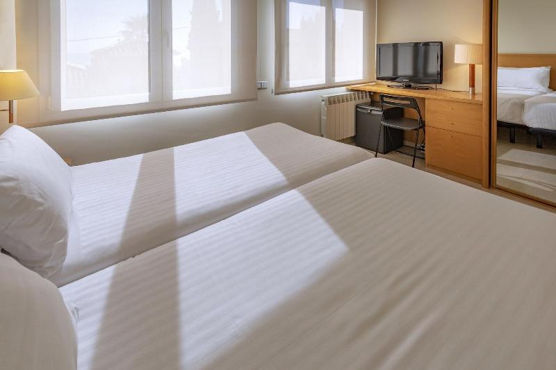 Apartamentos Playa De Castelldefels - Oda