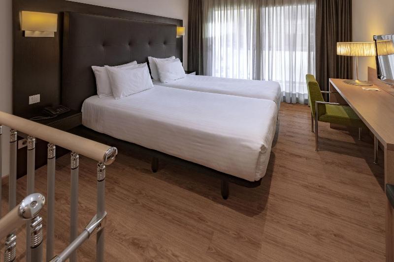 Apartamentos Playa De Castelldefels - Oda