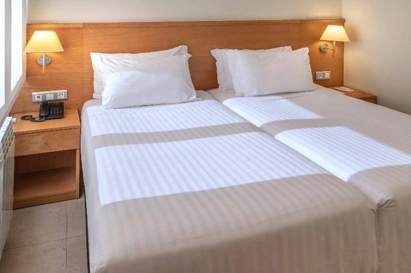 Apartamentos Playa De Castelldefels - Oda