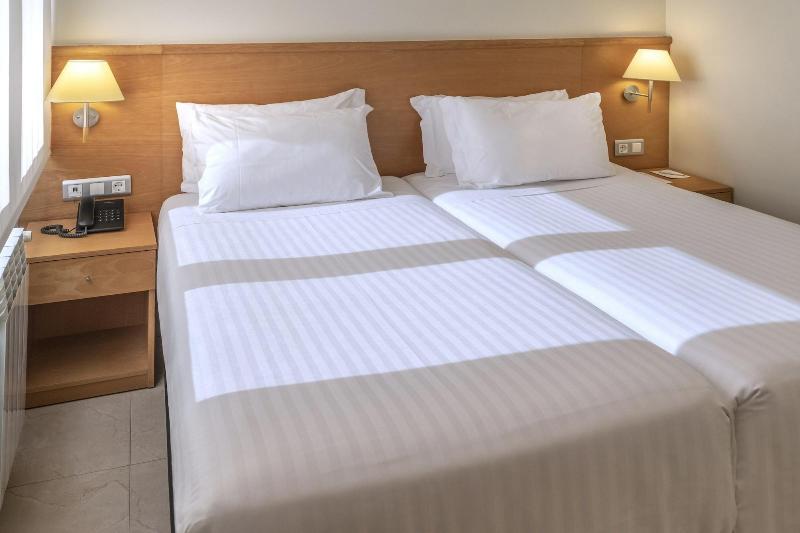 Apartamentos Playa De Castelldefels - Oda
