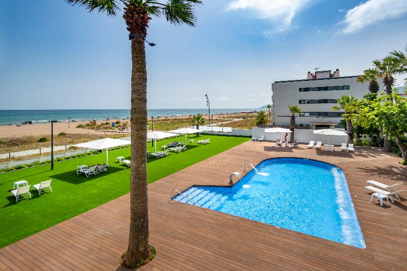 Apartamentos Playa De Castelldefels - Havuz