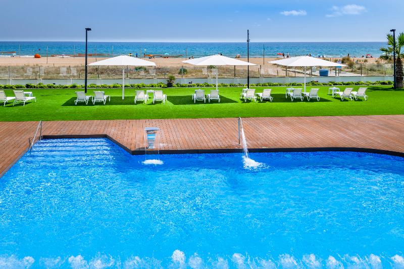 Apartamentos Playa De Castelldefels - Havuz