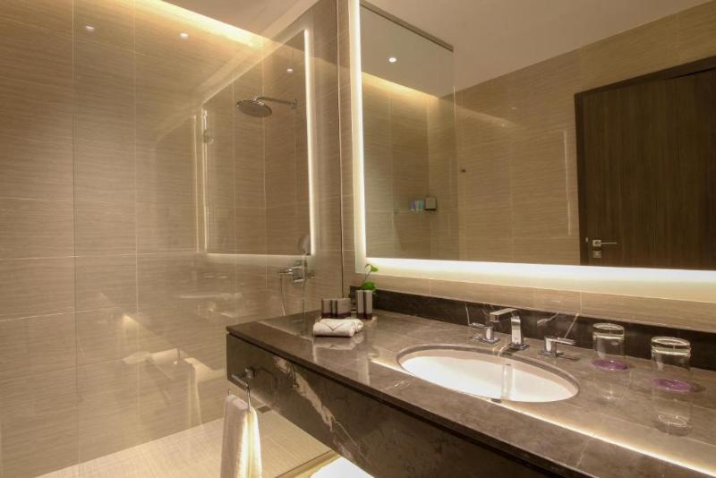 Views Hotel & Residences - Oda