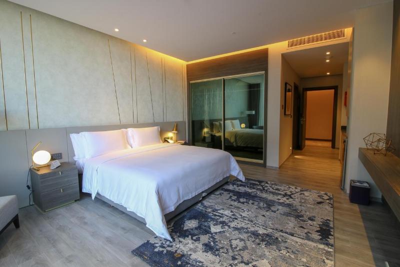 Views Hotel & Residences - Oda