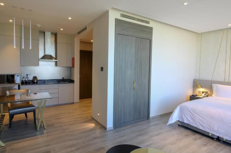 Views Hotel & Residences - Oda