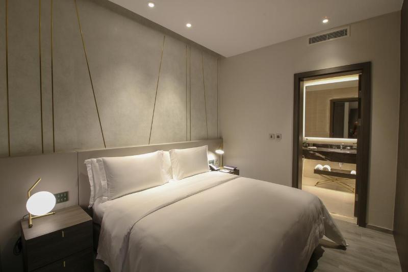 Views Hotel & Residences - Oda