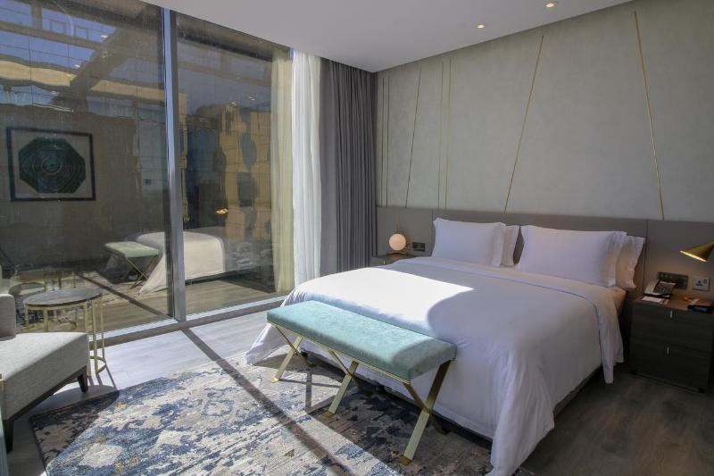 Views Hotel & Residences - Oda