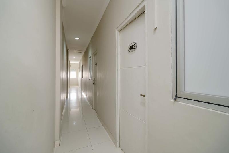 RedDoorz @ Mangga Besar 2 - Lobi