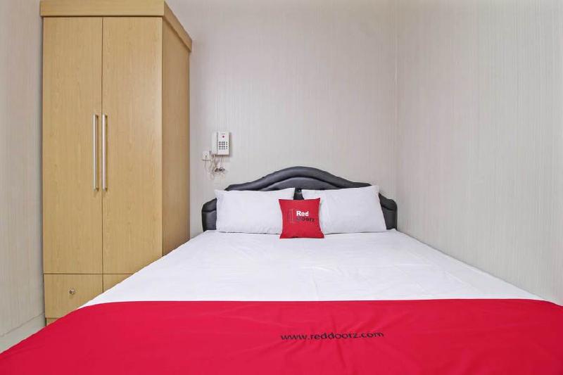 RedDoorz @ Mangga Besar 2 - Oda
