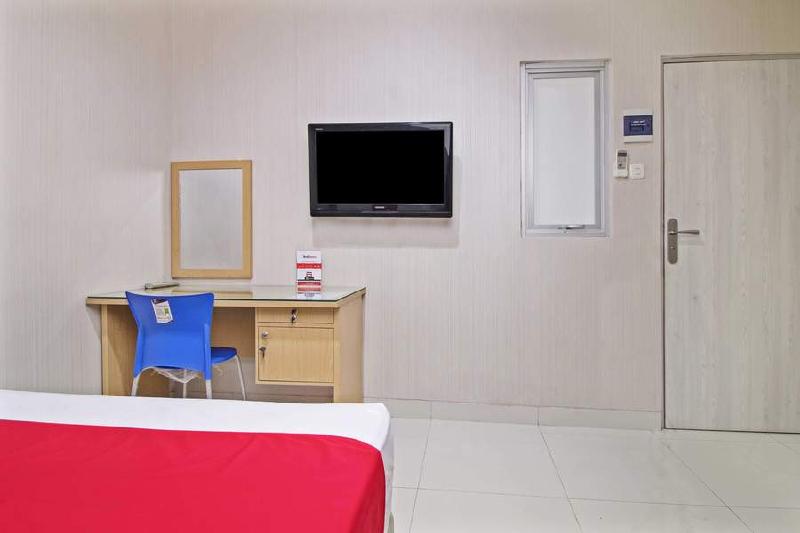 RedDoorz @ Mangga Besar 2 - Oda