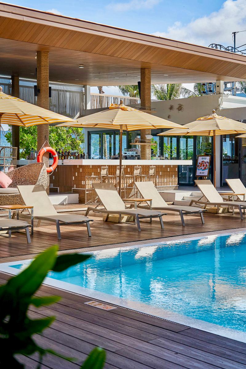 LIV Hotel Phuket Patong Beachfront - Havuz