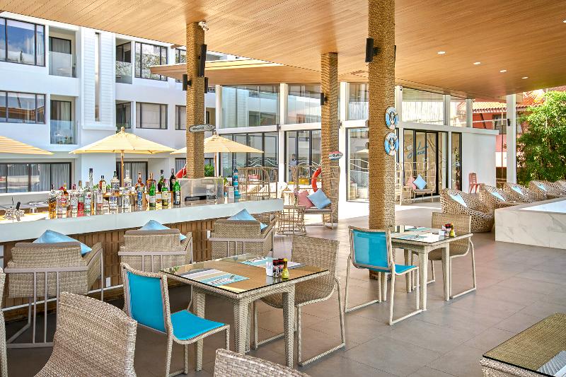 LIV Hotel Phuket Patong Beachfront - Restoran