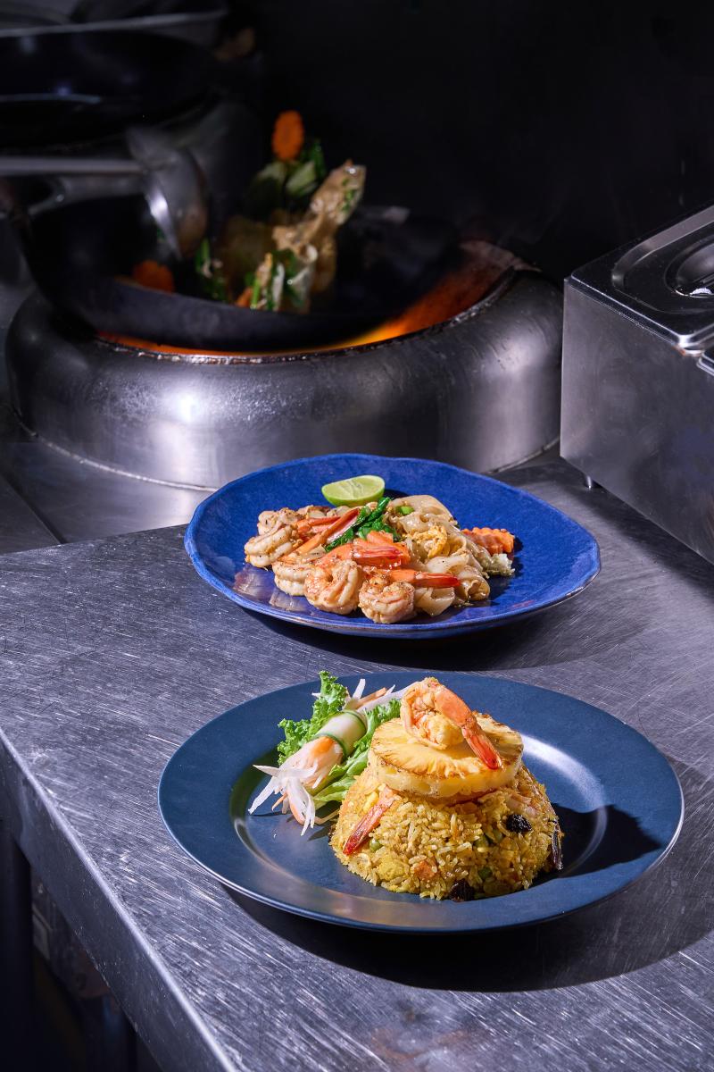 LIV Hotel Phuket Patong Beachfront - Restoran