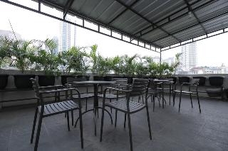 RedDoorz Plus near Plaza Indonesia fotoÄŸrafÄ±