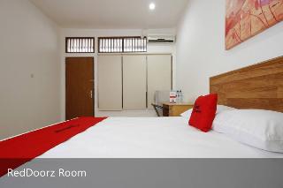 RedDoorz Plus near Plaza Indonesia fotoÄŸrafÄ±