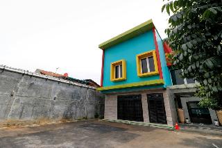 RedDoorz Plus near Halim Perdanakusuma 2 otel fotoğrafı