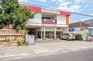 RedDoorz near Adisucipto Airport 3 otel fotoğrafı