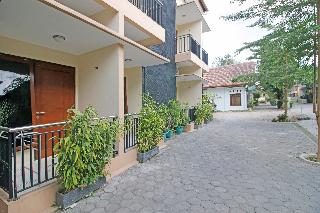 RedDoorz @ Turangga Sari otel fotoğrafı