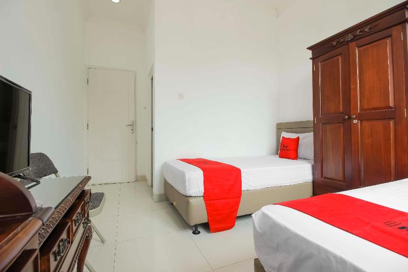 RedDoorz @ Permata Sari Karawaci - Oda