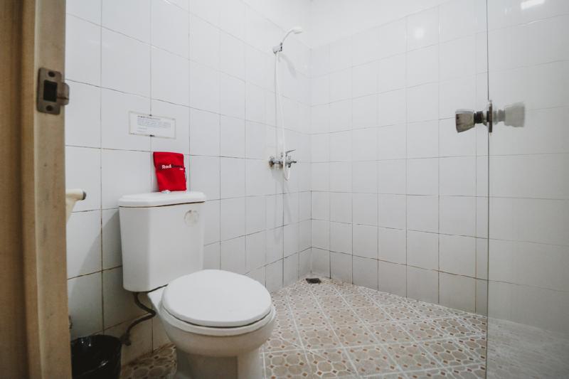 RedDoorz @ Jalan Gatot Subroto Jakarta - Oda