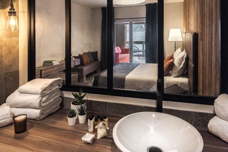 Ecrin Blanc Courchevel Resort - Oda