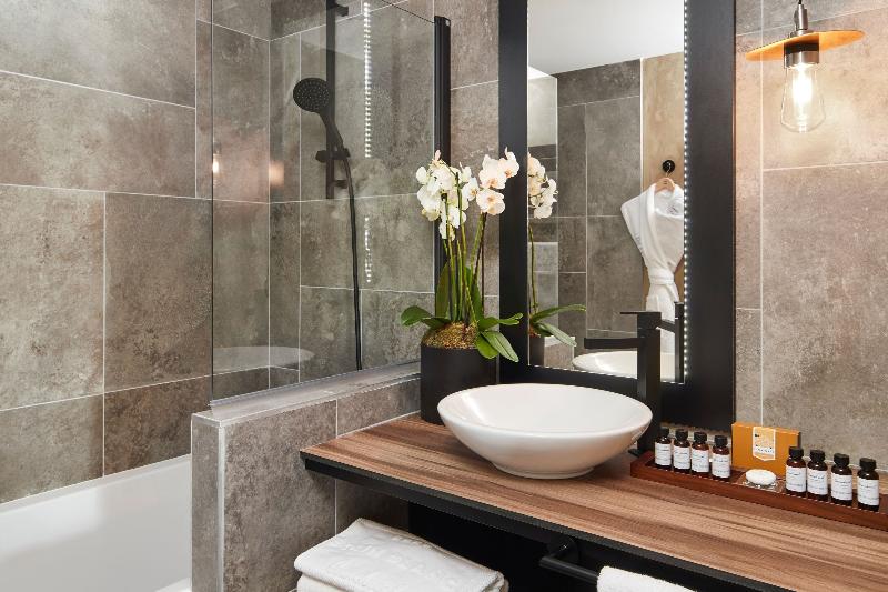 Ecrin Blanc Courchevel Resort - Oda