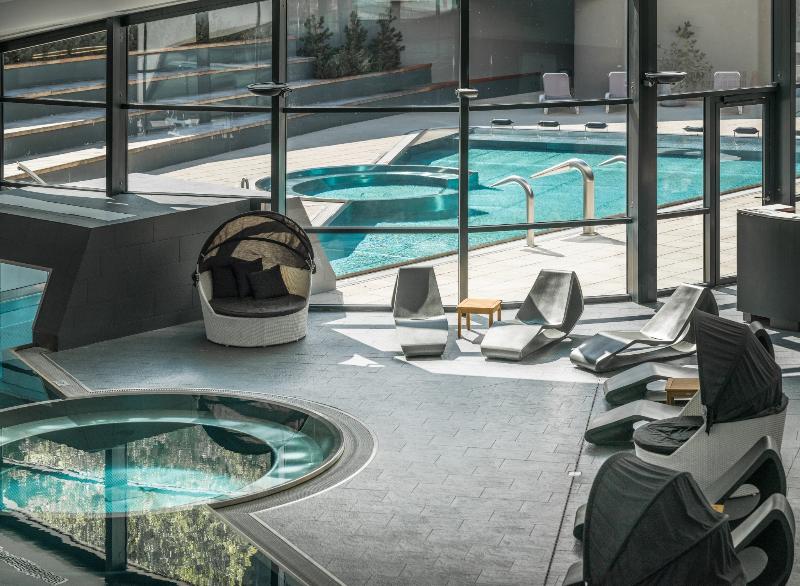 Ecrin Blanc Courchevel Resort - Havuz