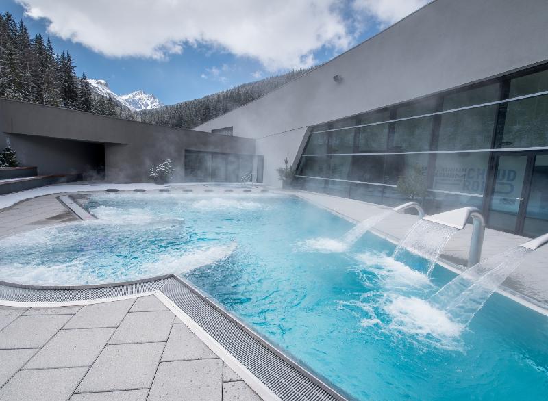 Ecrin Blanc Courchevel Resort - Havuz