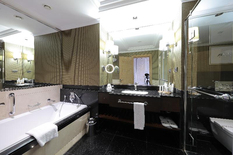 Juju Premier Palace - Oda