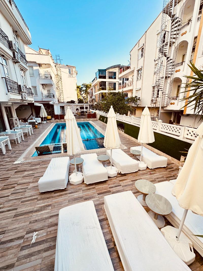 Nfk The House Hotel - Havuz