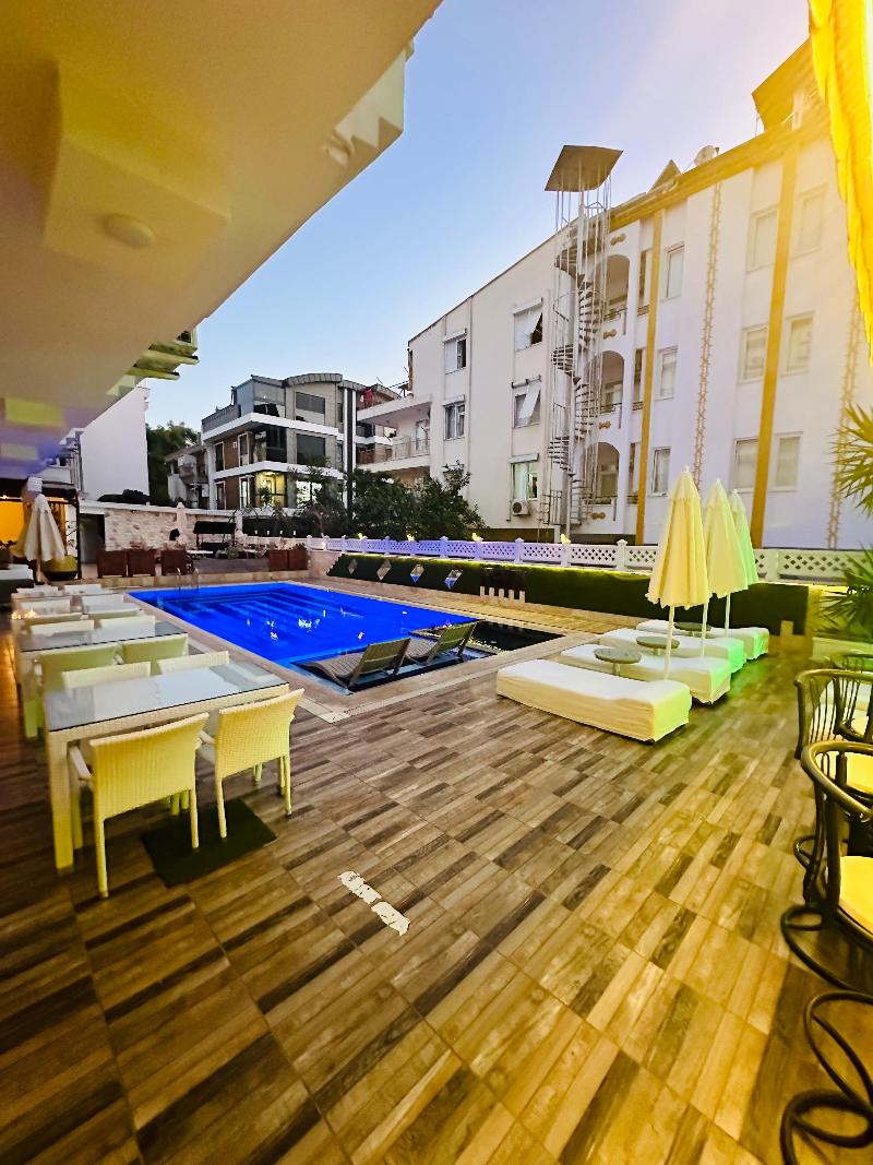 Nfk The House Hotel - Havuz