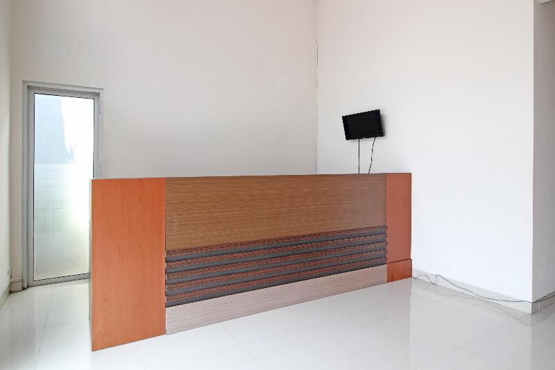RedDoorz near Hartono Mall 3 - Lobi