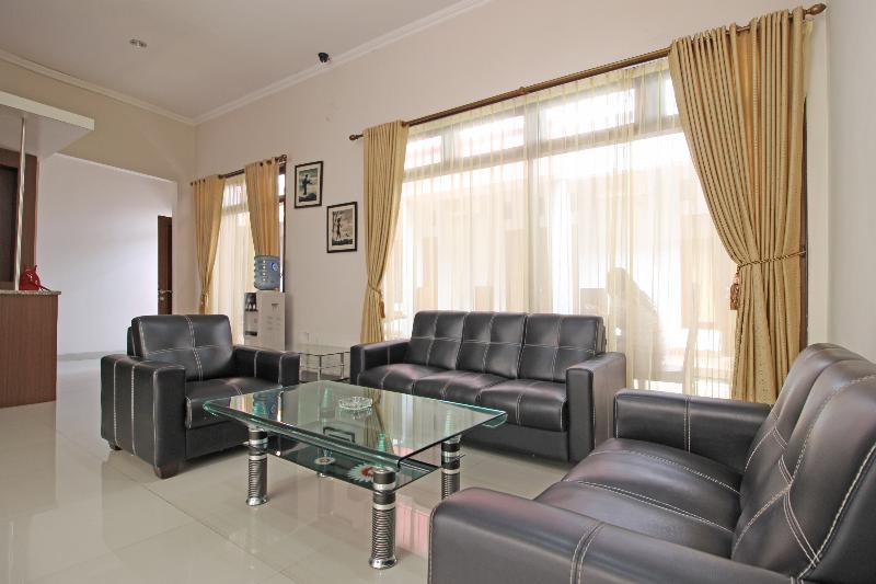 RedDoorz near Hartono Mall 3 - Genel